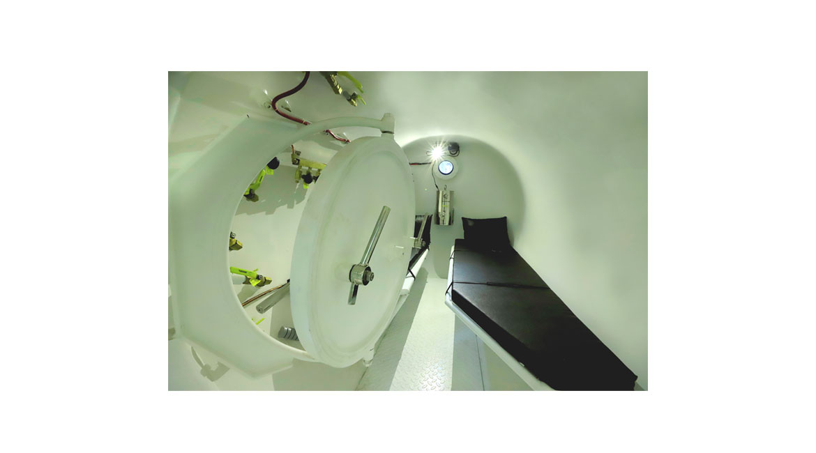 Air Decompression Chamber