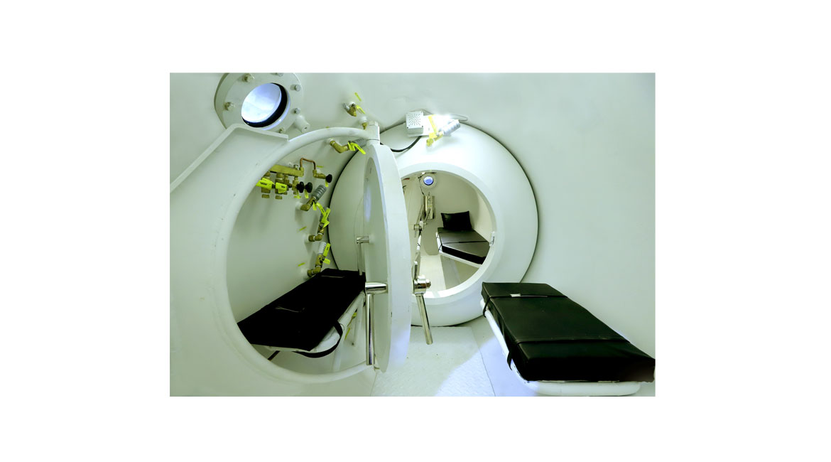  Air Decompression Chamber